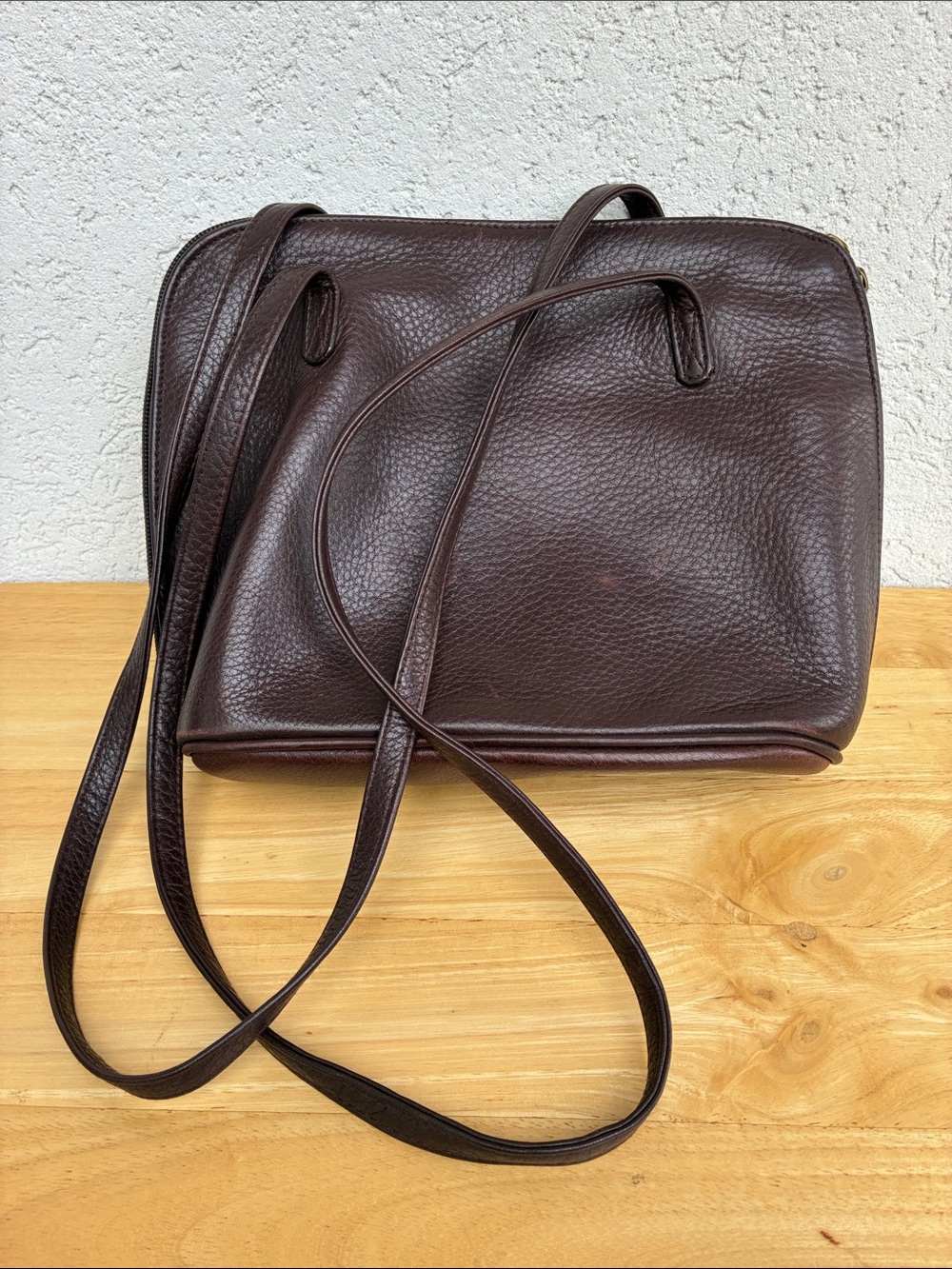 Stone Mountain classic brown pebbled leather purse
